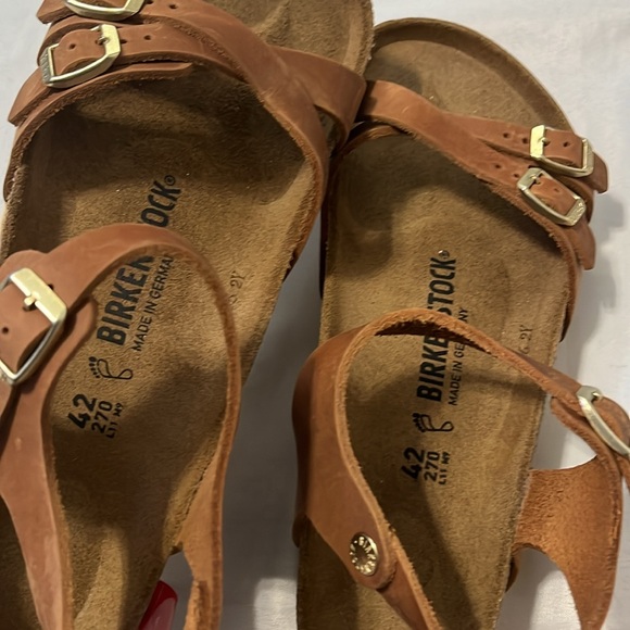 NWOT BIRKENSTOCK STRAPPY SANDALS - Picture 3 of 7